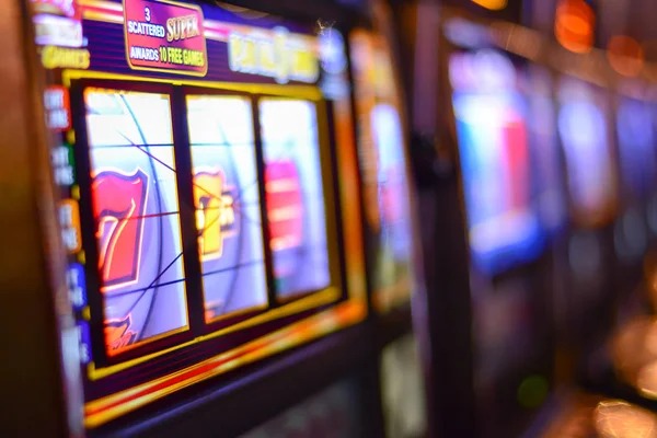 Adventures Beyond Wonderland slot game interface on keluar hk
